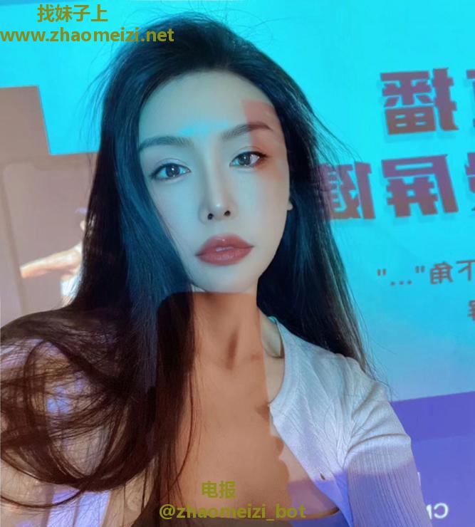 东站附近大胸妹