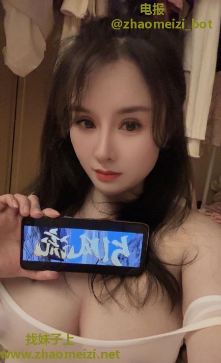 后背女骑妮妮