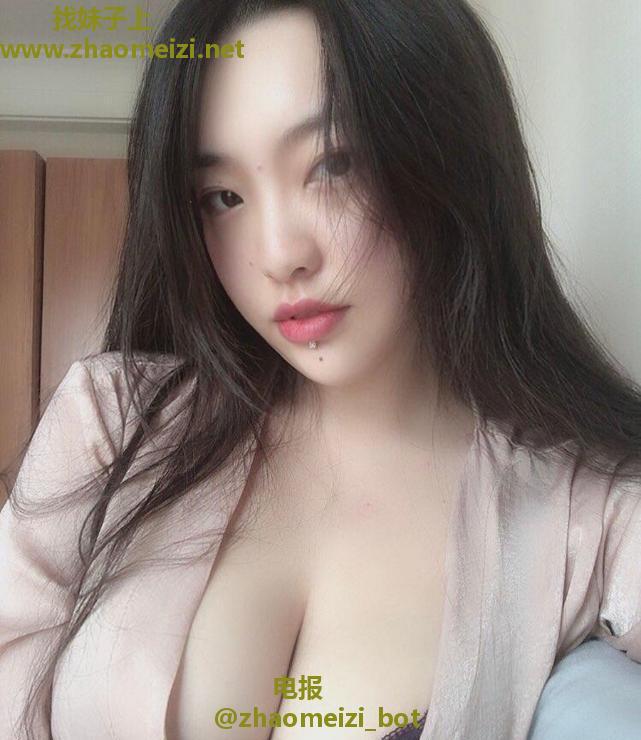 极品爆乳御姐Lili