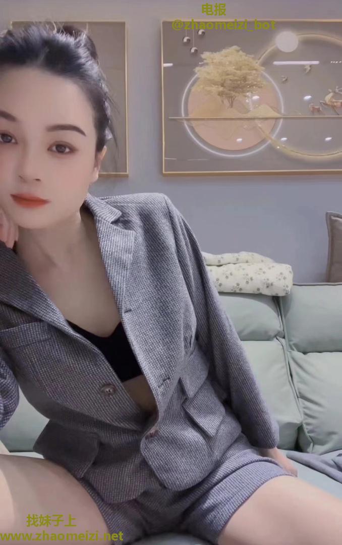 新吴长腿美女老师