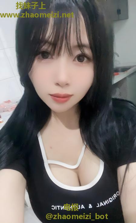 粉嫩小甜妹莉莉