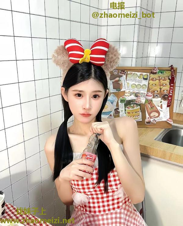 南城三通美女小鱼儿