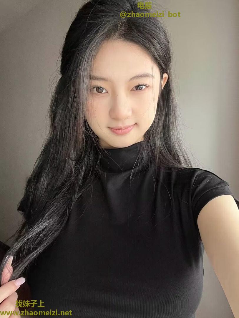 高挑水嫩妹子