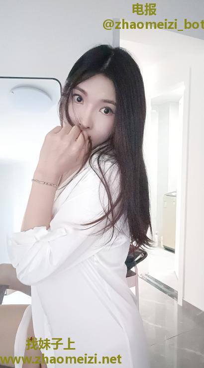 黑丝少妇