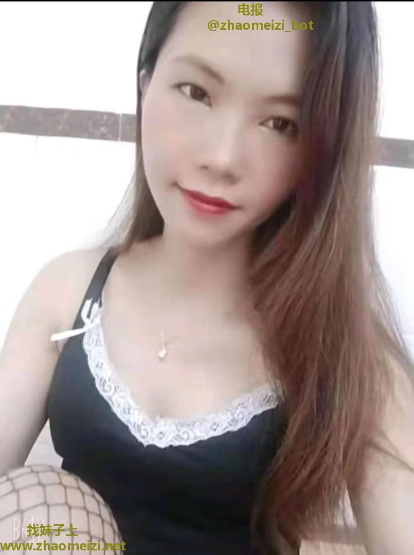 温柔大胸美腿少妇