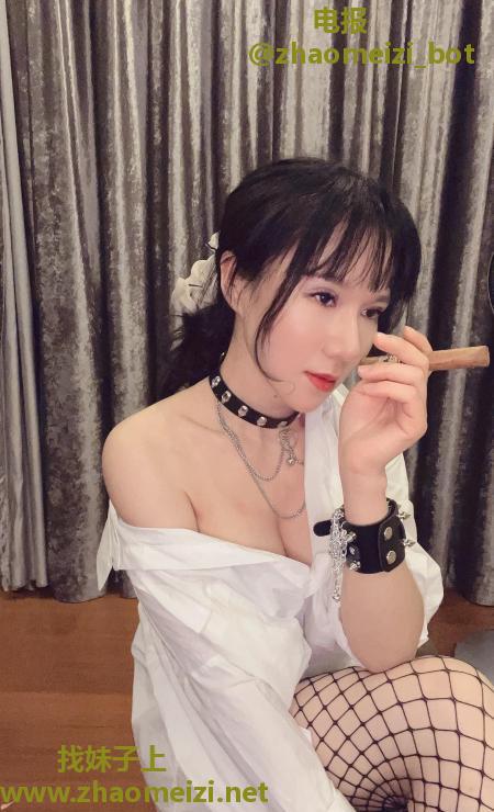 性感长舌少妇叶子