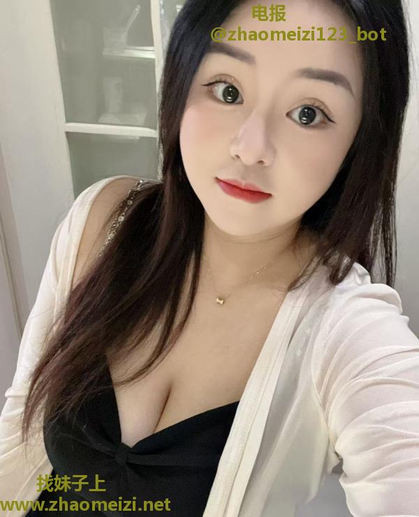 巨乳妹妹很放荡