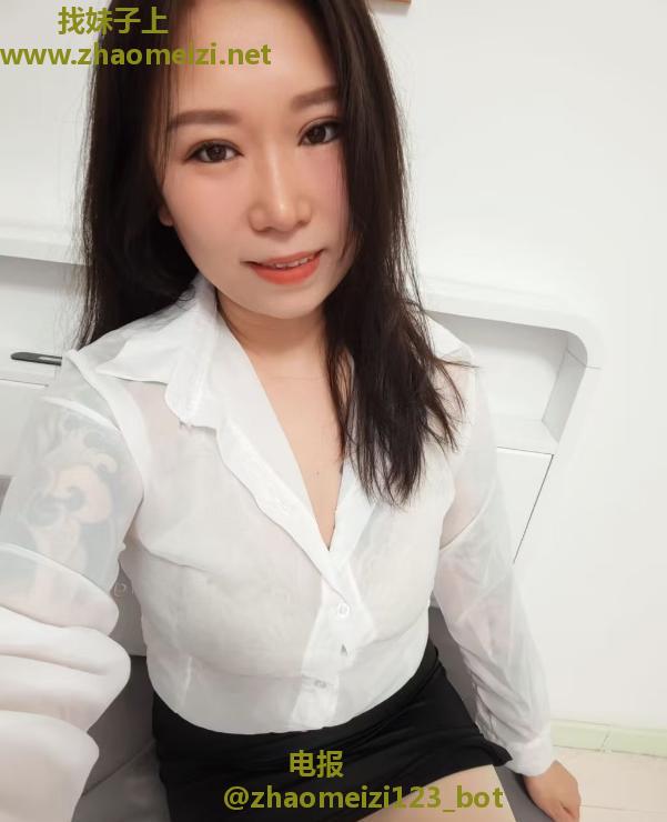 D罩杯小骚妇
