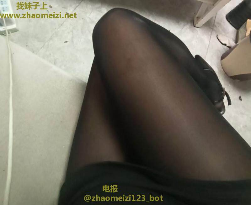 特色深喉少妇瑶瑶