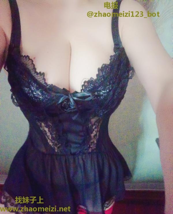 宝山肥臀少妇