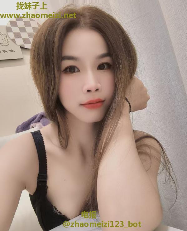 深喉湿吻拉丝活好