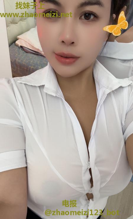 静安混血瑜伽姐