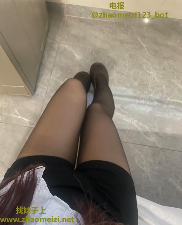 天心女友感嫩妹