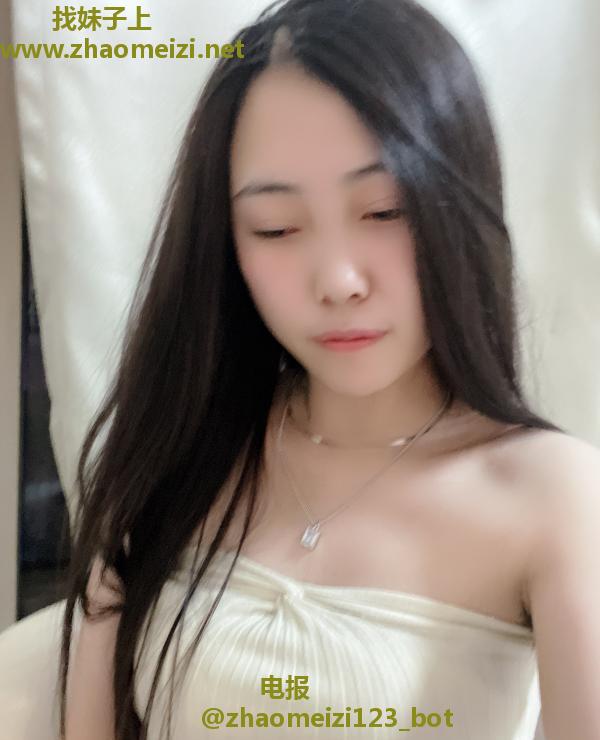 大长腿妹子