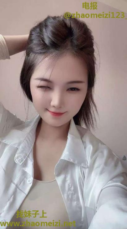 大奶子少妇