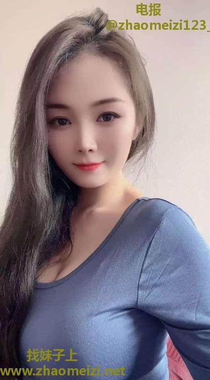 大奶子少妇