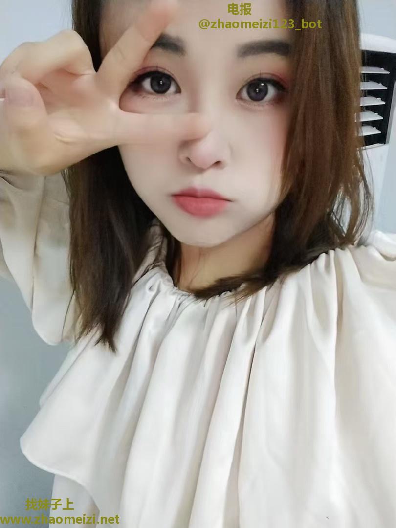 朝阳苗寨小妹