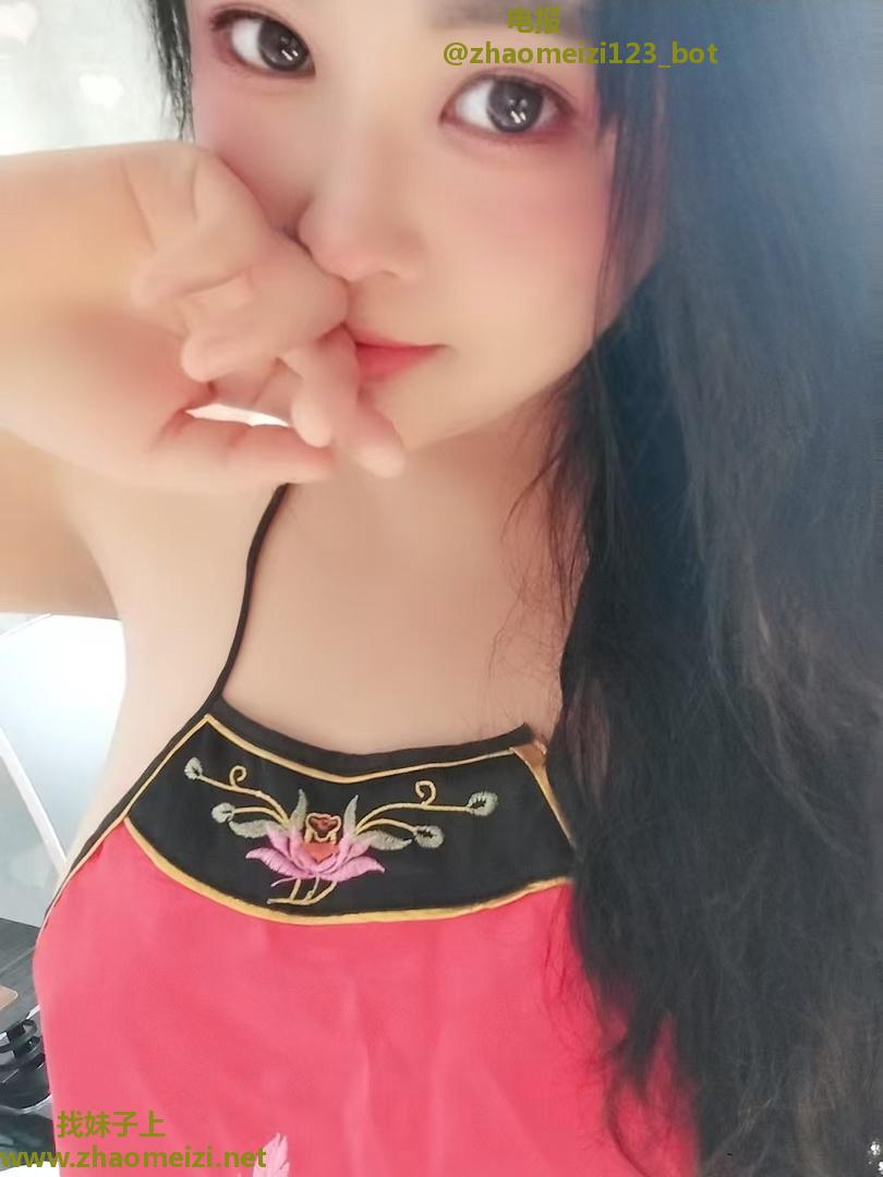 朝阳苗寨小妹