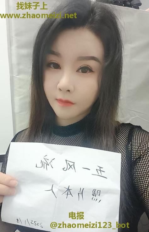 大奶少妇泡泡