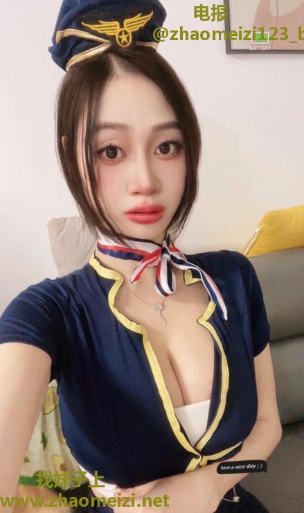 制服诱惑小静儿