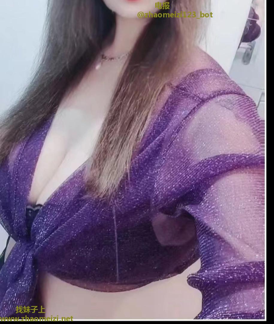 巨乳少妇曼曼
