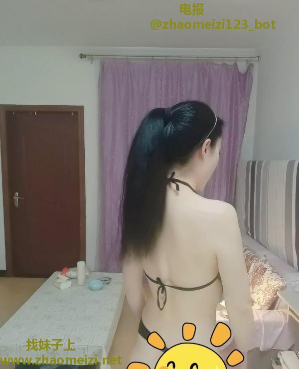 服务型大胸妹子