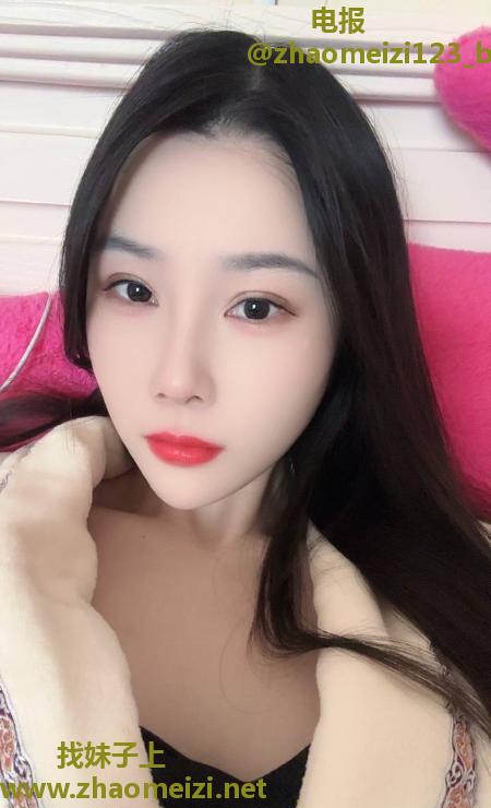 温柔皮肤白颜值妹子