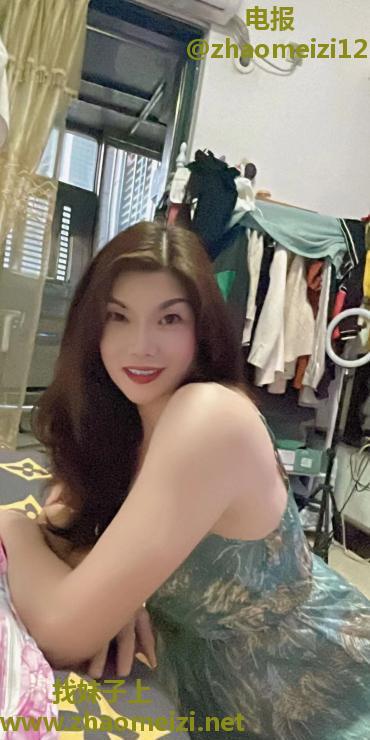 海珠抓龙筋少妇