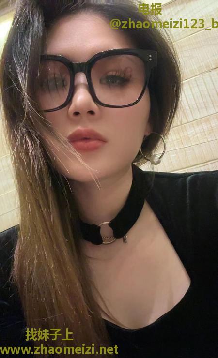 美艳大胸少妇