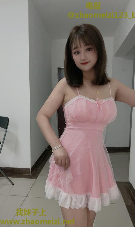 白云丰满莓莓
