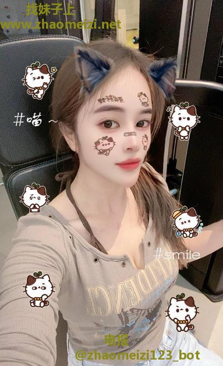 性感白嫩大奶小少妇