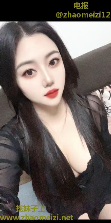 性感胸大小姐姐