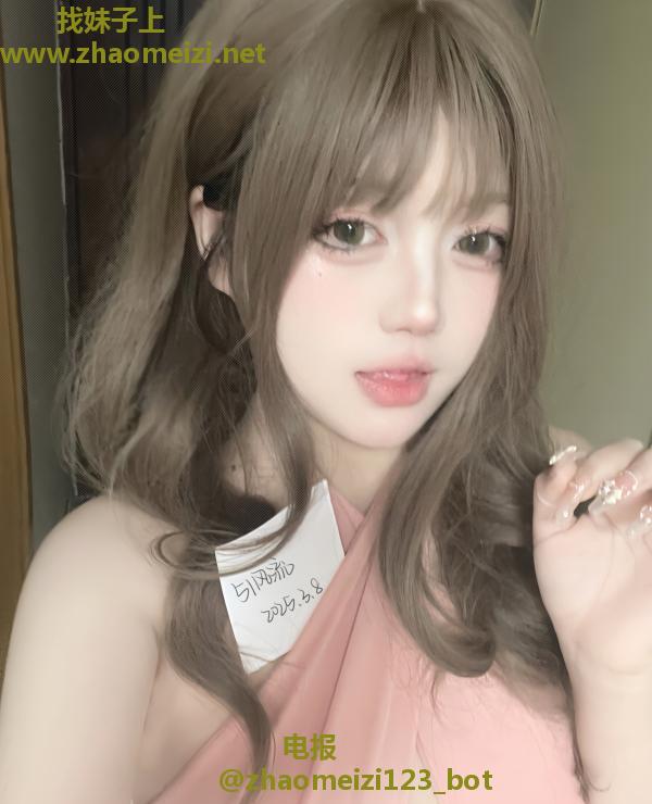 平江女神小奈