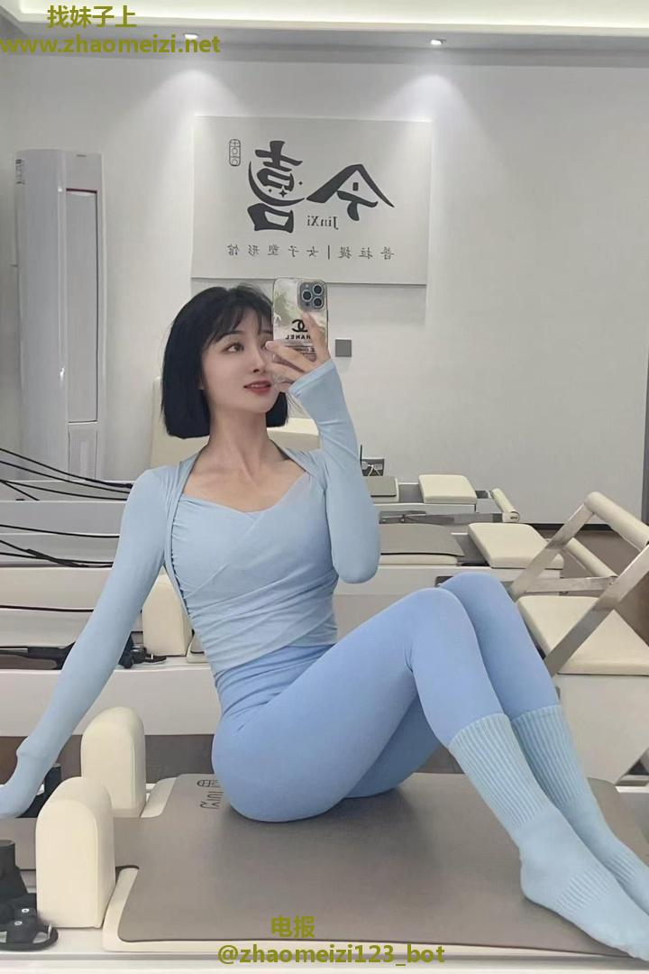 健身翘臀御姐