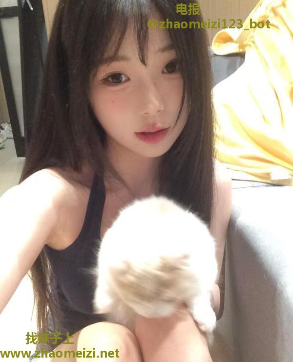 长沙苗条零零后小妹子