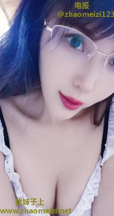 佛山骚少妇丝袜天天