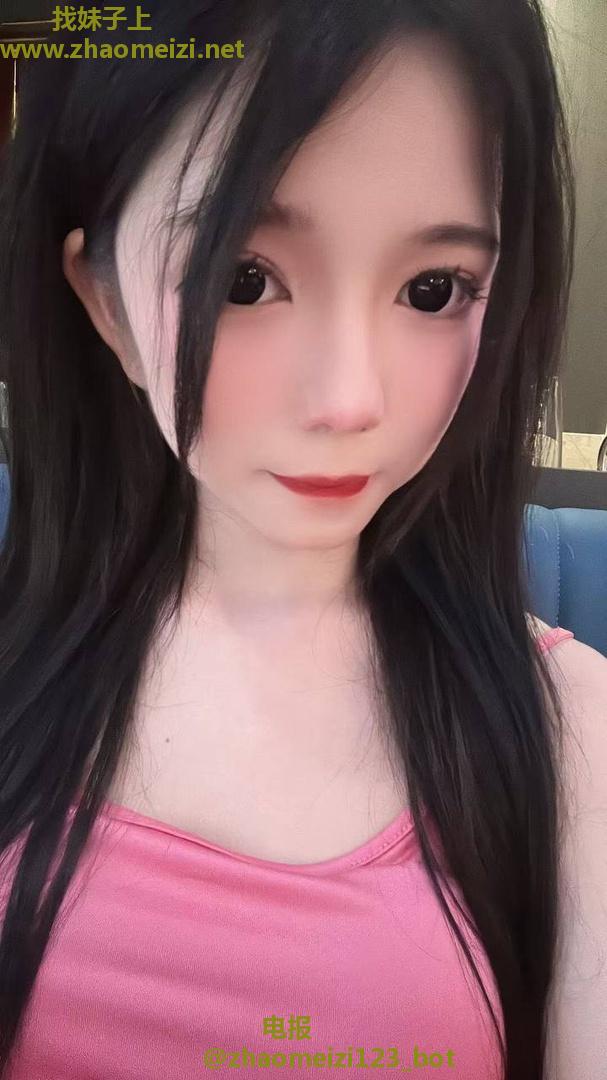 可爱美丽的小莉