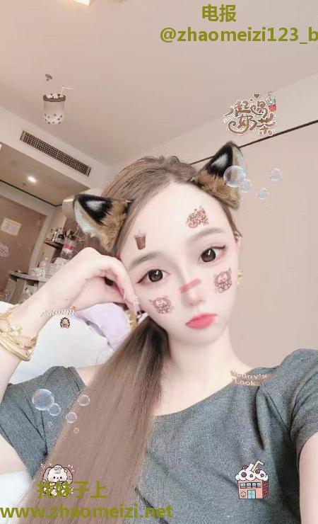 三通妩媚骚妇