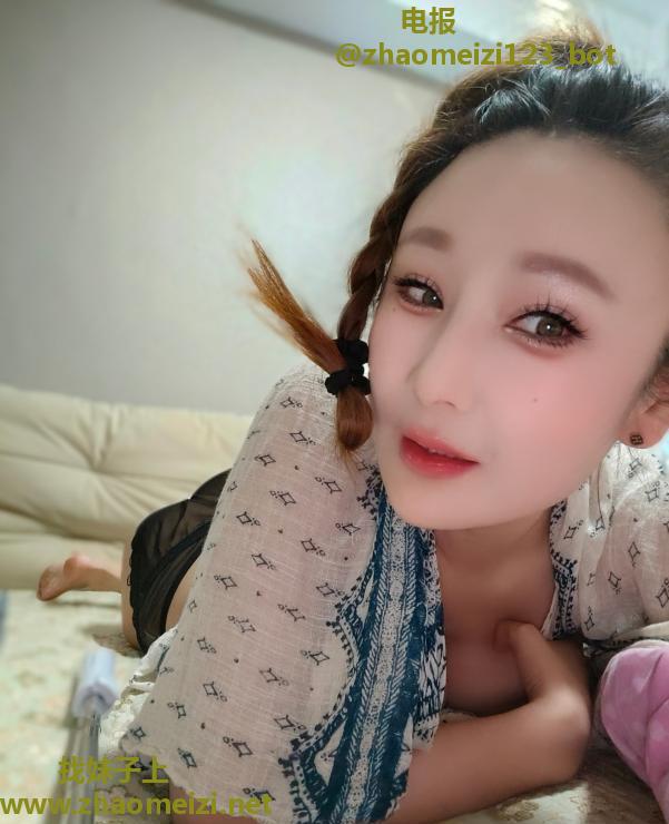 昆山大奶性感美女