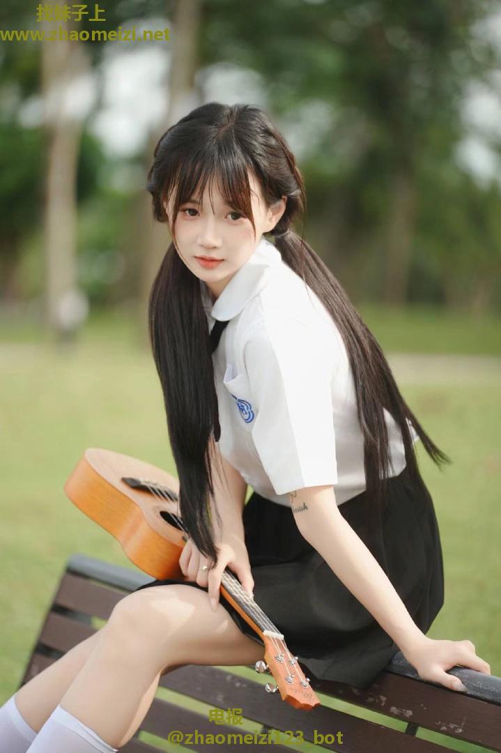清纯白虎嫩穴可爱女大