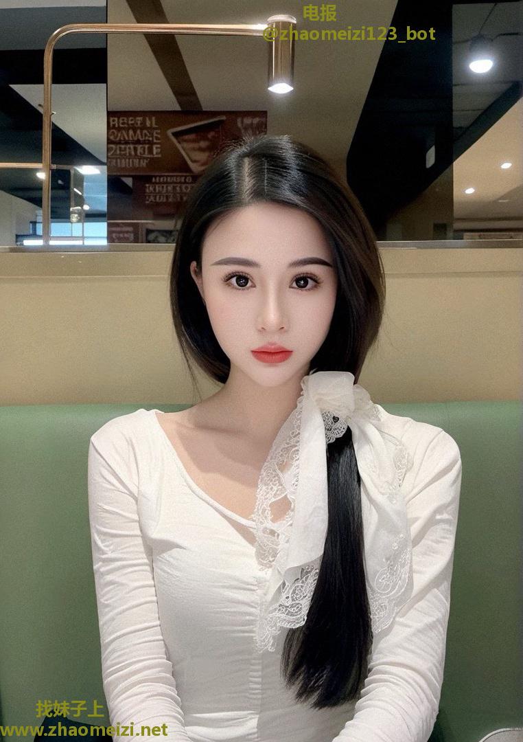 体验丰满辣妹吹箫一流