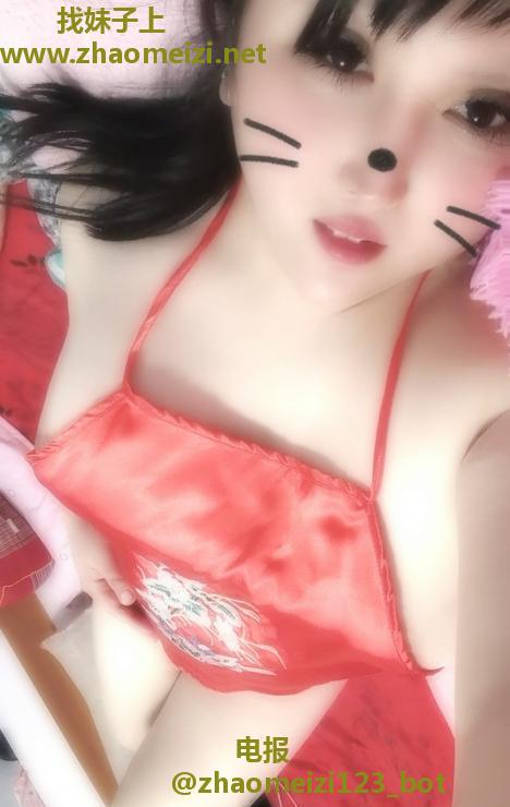三通潮吹巨乳人妻老师