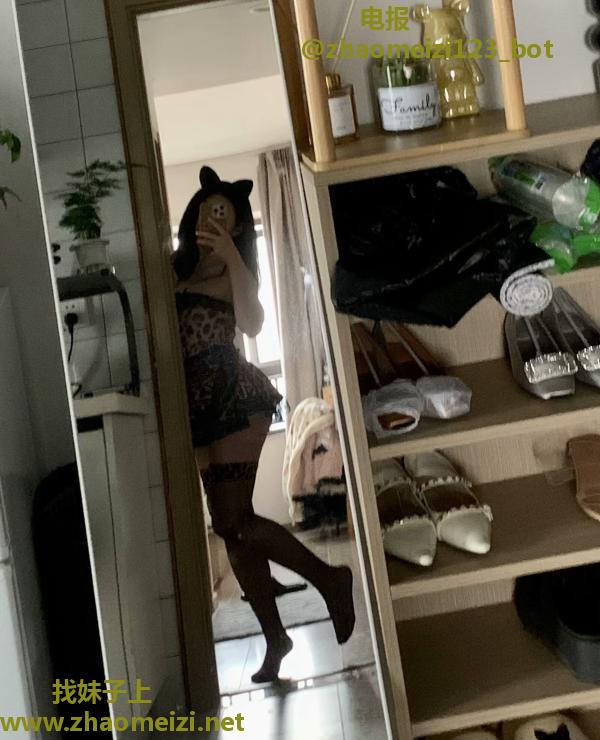 半山小嫩逼