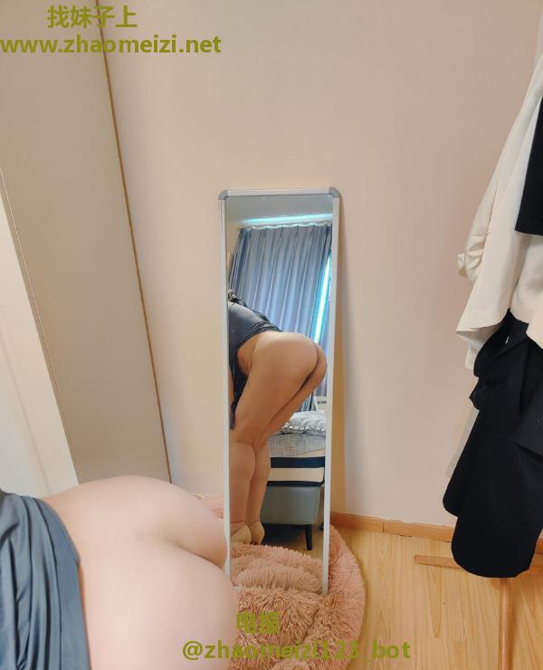 出击大肉臀少妇