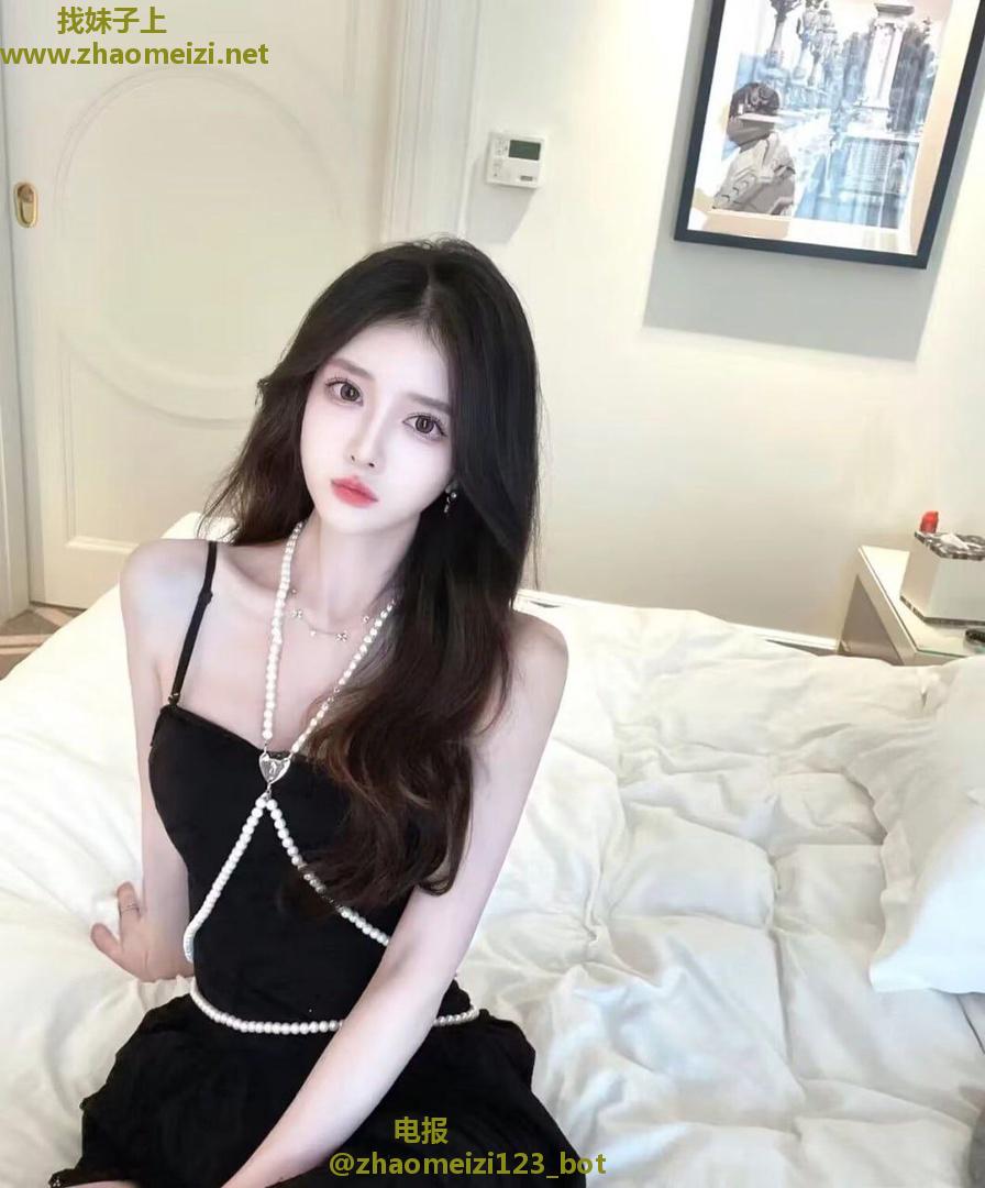 外语学院刚毕业下海嫩妹