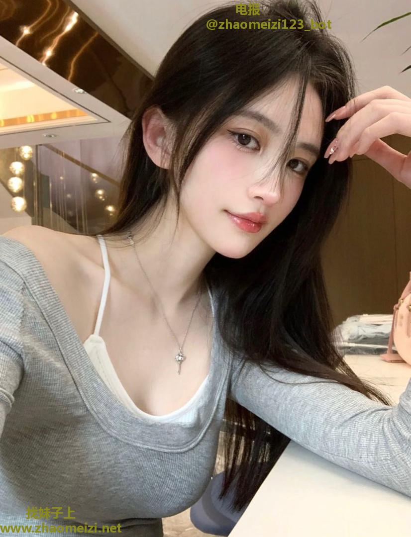 风骚白嫩诱人娇喘妹