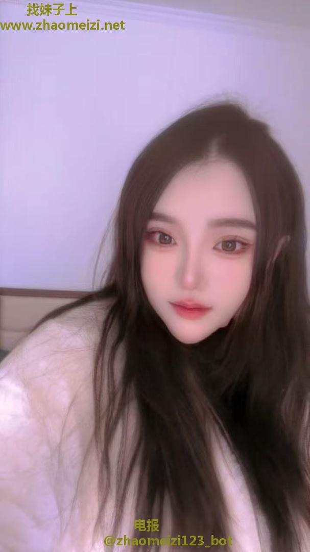身材哇塞小女人