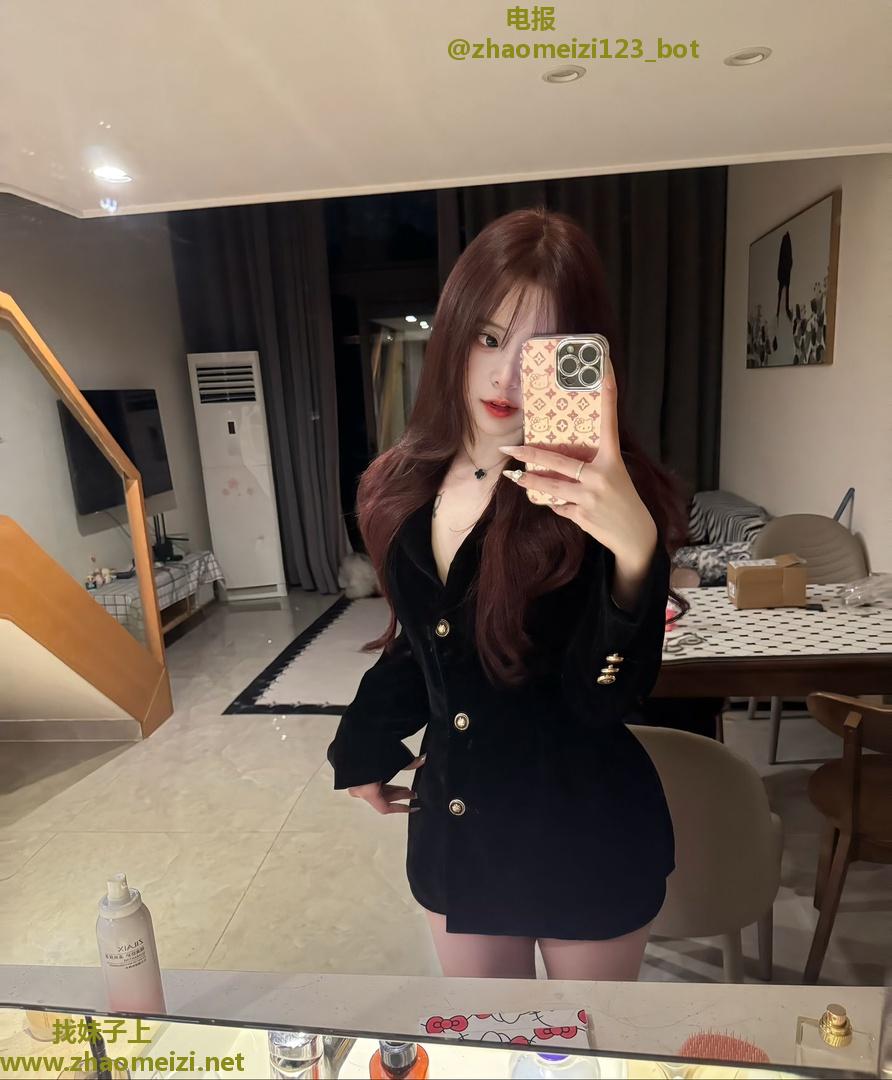 成都性感丰满小柒妹儿