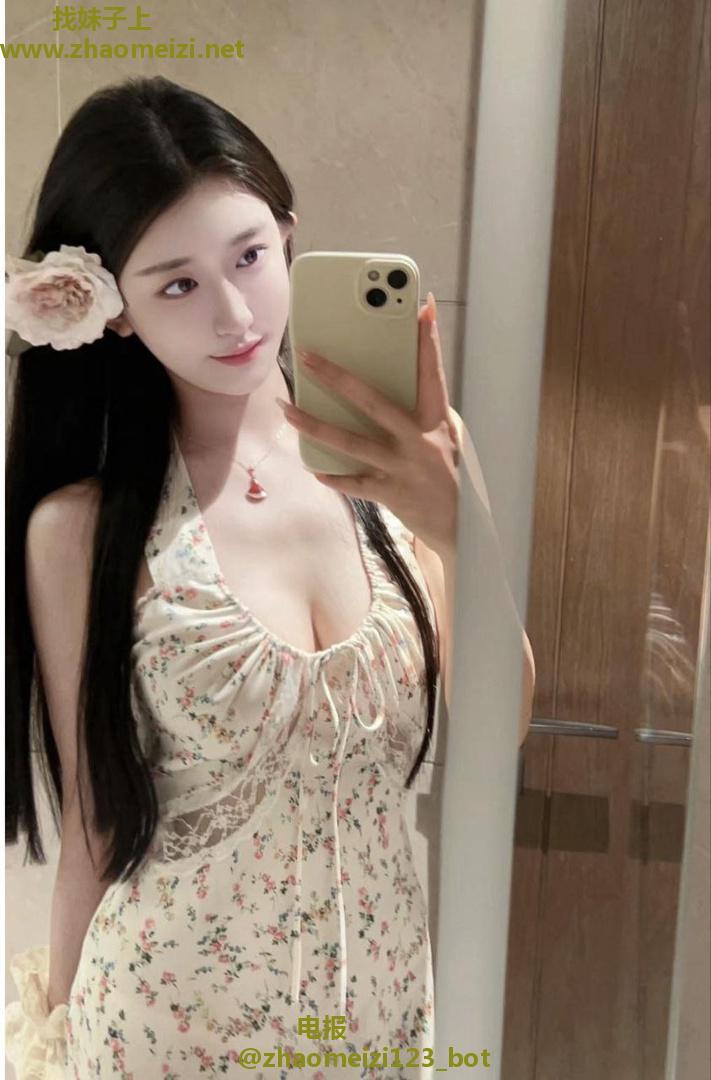 新人白小纯01年妹子