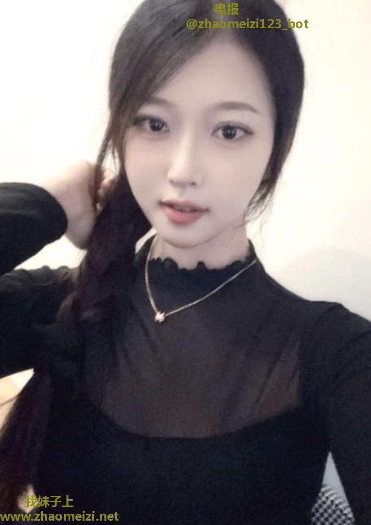 可爱性感诱人少妇
